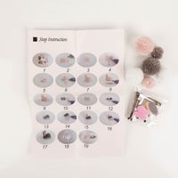 Kreatives DIY-Set von Boltze für drei niedliche Osterhasen-Klammern in Weiß, Rosa und Grau. Mit flauschigen Körpern und langen Ohren sind diese selbstgemachten Häschen die perfekte Deko für Geschenke oder Zweige - Anleitung