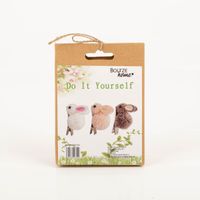 94061-DIY-Bastelset-Osterhasen-fuer-3-Haeschenklammern-in-rosa--weiss-und-grau-von-Boltze-IMG-9115.jpg Kreatives DIY-Set von Boltze für drei niedliche Osterhasen-Klammern in Weiß, Rosa und Grau. Mit flauschigen Körpern und langen Ohren sind diese selbstgemachten Häschen die perfekte Deko für Geschenke oder Zweige - Vollansicht
