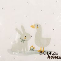 Bezaubernde Servietten im 20er-Set mit niedlichem Hasen- und Gänsemotiv von Boltze. Das kindgerechte Design auf weißem Grund ist die perfekte Wahl für eine stimmungsvolle Oster-Tischdeko oder ein gemütliches Frühstück mit der ganzen Familie - Nahaufnahme