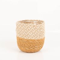 Stilvolles 3er-Set Pflanzkörbe von Boltze aus natürlicher Jute und Hogla. Das zweifarbige Design mit hellem Webmuster bringt rustikale Gemütlichkeit und einen Hauch Boho-Stil in dein Zuhause oder auf den Balkon - Vollansicht