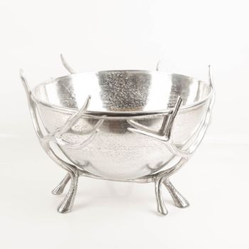 Elegantes Aluminium-Design trifft auf majestätische Hirschgeweih-Optik bei diesem imposanten Kühler von Boltze. Mit stolzen 20.000 ml Fassungsvermögen und Maßen von 36 x 50 cm kühlt er Getränke stilvoll auf jeder Feier - Nahaufnahme