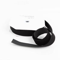 94161-Klettband-Flauschband-50-mm-schwarz-zum-Aufnaehen-Meterware-IMG-9472.jpg Dieses hochwertige Flauschband in Schwarz besticht durch seine langlebige Qualität bei 50 mm Breite. Ideal zum Aufnähen auf Kleidung, Taschen oder zum Fixieren von Heimtextilien als Meterware - Vollansicht