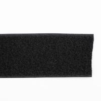 94161-Klettband-Flauschband-50-mm-schwarz-zum-Aufnaehen-Meterware-IMG-9476.jpg Dieses hochwertige Flauschband in Schwarz besticht durch seine langlebige Qualität bei 50 mm Breite. Ideal zum Aufnähen auf Kleidung, Taschen oder zum Fixieren von Heimtextilien als Meterware - Detailaufnahme der Innenseite