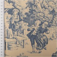 Dieser hochwertige Halbpanama-Dekostoff mit klassischem „Toile de Jouy“-Motiv in Natur und Blau besticht durch seine feste, griffige Haptik bei 1,40 m Breite und ist die ideale Wahl für stilvolle Landhaus-Dekorationen, hochwertige Vorhänge oder strapazierf