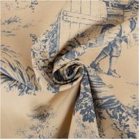 Dieser hochwertige Halbpanama-Dekostoff mit klassischem „Toile de Jouy“-Motiv in Natur und Blau besticht durch seine feste, griffige Haptik bei 1,40 m Breite und ist die ideale Wahl für stilvolle Landhaus-Dekorationen, hochwertige Vorhänge oder strapazierf