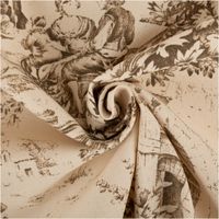 Dieser hochwertige Halbpanama-Dekostoff mit klassischem „Toile de Jouy“-Motiv in Natur und Beige besticht durch seine feste, griffige Haptik bei 1,40 m Breite und ist die ideale Wahl für stilvolle Landhaus-Dekorationen, hochwertige Vorhänge oder strapazier