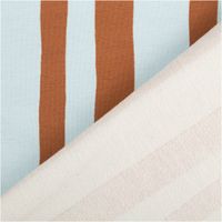 Hochwertiger Bio French Terry mit breiten Streifen von Jennifer Bouron in Hellblau und Braun besticht durch seine weiche Sommersweat-Qualität bei 1,45 m Breite und eignet sich ideal für gemütliche Pullover oder lässige Freizeit-Outfits - mit Rueckseite