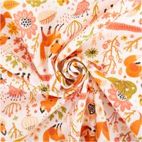 94226-Baumwollstoff-Fuechse-Foxy-weiss-orange-1-40m-Breite-IMG-0626.jpg Dieser hochwertige Baumwollstoff mit niedlichen Füchsen und bunten Blumen auf weißem Grund besticht durch seine weiche Qualität bei 1,40 m Breite. Ideal für Kinderbekleidung, Accessoires oder fröhliche Dekorationen - kunstvoll eingedreht in Falten