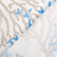 94235-Baumwollstoff-Cretonne-Korallen-weiss-blau-1-60m-Breite-IMG-0618.jpg Dieser hochwertige Baumwollstoff Cretonne mit maritimem Korallenmuster in Weiß und Blau besticht durch seine strapazierfähige Qualität bei 1,60 m Breite. Ideal für sommerliche Dekorationen, Kissen oder leichte Heimtextilien - mit Rueckseite