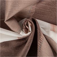 Dieser hochwertige halbtransparente Scherli-Jacquard mit Querstreifen und Kreisen in Weiß und Taupe besticht durch seine strukturierte Haptik bei 1,50 m Breite. Ideal für moderne, stilvolle Fensterdekorationen - kunstvoll eingedreht in Falten