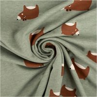 Mintgrün melierter Baumwolljersey mit locker gestreutem Print niedlicher brauner Bären in verschiedenen Größen auf weichem Grund, 1,48 m breit - kunstvoll eingedreht in Falten
