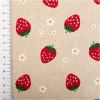 94343-Dekostoff-Leinenlook-Strawberries-Erdbeeren-Blumen-natur-rot-140-cm-breit-IMG-1204.jpg Naturfarbener Dekostoff in Leinenoptik mit fröhlichem Erdbeer- und Blumenmuster in Rot und Grün, ideal für sommerliche Heimtextilien, 140 cm breit und strapazierfähig - mit Massband
