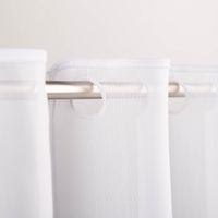 94398-Scheibengardinen-Meterware-naehfrei-Voile-Stickerei-Kreise-weiss-gruen-grau-60cm-Hoehe-IMG-2349.jpg Zarte Meterware aus weißem Voile mit stilvoller Stickerei in Grün und Grau verschönert Ihre Fensterfront. Die nähfreie Scheibengardine hat eine Höhe von 60 cm und lässt sich einfach individuell anpassen - an der Gardinenstange praesentiert