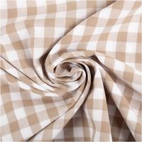 Dieser garngefärbte Baumwollstoff in Popeline-Qualität besticht durch seine klassischen, mittelgroßen Vichy-Karos in Sand und Weiß, die bei einer Breite von 1,44 m eine harmonische und natürliche Optik für hochwertige Nähprojekte bieten - kunstvoll eingedr