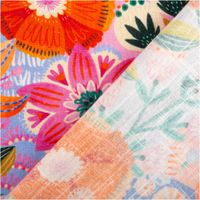 94451-Viskose-Stoff-mit-42--Leinenanteil-Blumen-bunt-1-43cm-Breite-IMG-1136.jpg Viskose-Leinen-Stoff mit großflächigem tropischen Blumenprint in Orange, Pink, Grün und Lila mit üppigen Blättern und grafischen Blüten im bunten Maximalist-Stil, 1,43 m breit - mit Rueckseite