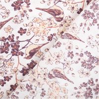 94496-Baumwollstoff-Popeline-Stoff-Voegel-Blumen-wollweiss-beige-weinrot-1-45m-Breite-IMG-1431.jpg Dieser elegante Baumwoll-Popeline in Wollweiß zeigt ein naturnahes Design mit Vögeln auf filigranen Blütenzweigen in Beige und Weinrot. Der 1,45 Meter breite Stoff bietet eine feine Webstruktur für hochwertige Heimtextilien oder Bekleidung - mit Rueckseite