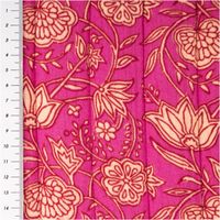 94502-Steppstoff-Musselin-Stoff-Wattierung-Doubleface-Abstrakt-Floral-fuchsia-1-30m-Breite-IMG-1451.jpg Dieser wattierte Steppstoff aus Doubleface-Musselin zeigt ein abstraktes florales Muster in leuchtendem Fuchsia und hellem Beige. Mit einer Breite von 1,30 Metern ist das weiche Material perfekt für wärmende Jacken oder Decken geeignet - mit Massband flora