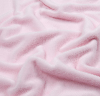 Kunstfell Stoff rosa in weicher Drapierung