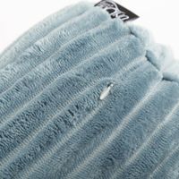 Flauschige Nackenrolle (20x45 cm) in Beach Blau aus weichem Cord-Plüsch. Das gemütliche Kissen stützt optimal und setzt durch die trendige Rippstruktur moderne Akzente auf Sofa oder Bett. Ideal zum Entspannen - Detailaufnahme