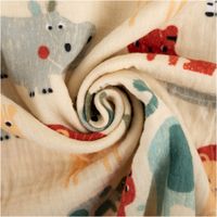 94617-Musselin-Stoff-Baumwollstoff-Afrika-Tiere-beige-bunt-1-50m-Breite-IMG-2732.jpg Weicher Musselin-Baumwollstoff in 1,50 m Breite mit kindgerechten Afrika-Tier-Motiven auf beigem Grund. Zu sehen sind bunte Illustrationen von Tiger, Elefant, Schildkröte, Schlange und Flusspferd. Ideal für luftige Kleidung, Tücher oder zarte Kinderaccesso