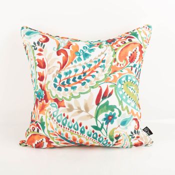 Stilvolles Outdoor-Kissen (50x50 cm) mit farbenfrohem Paisley-Muster auf weißem Grund. Das wetterfeste Material ist perfekt für den Außenbereich geeignet und bringt lebendige, sommerliche Akzente auf Ihre Gartenmöbel - Vollansicht