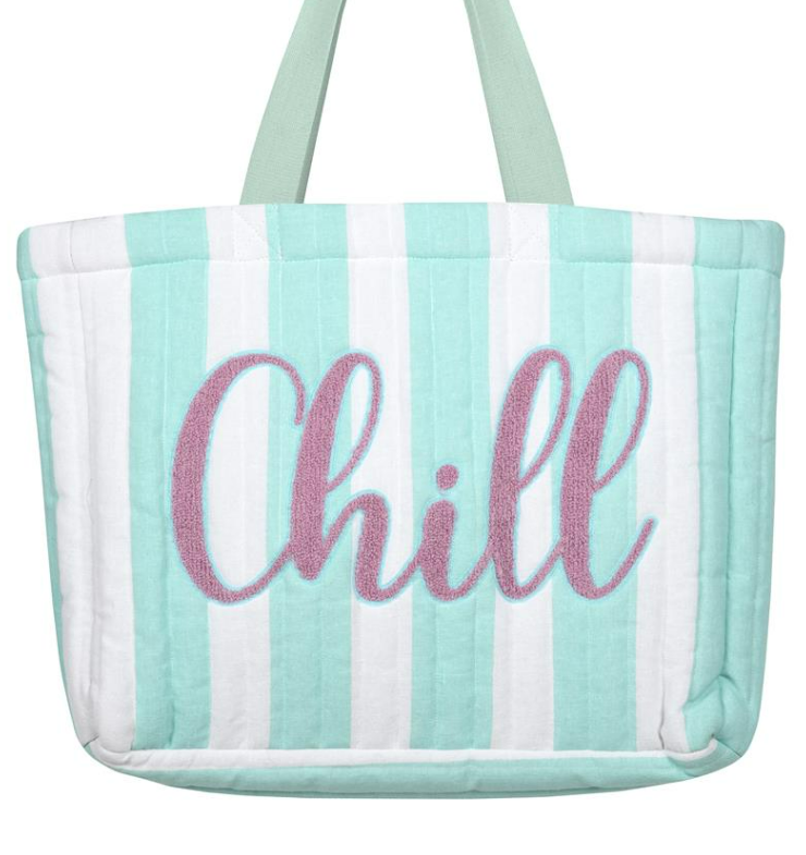 94670-Tasche-Strandtasche-Streifen-weiss-mint--Chill--lila-44x33x10cm-Screenshot-2026-04-30-224734.png Strandtasche mint weiß gestreift mit Chill Schriftzug in Frontalansicht