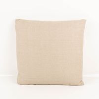Wasserabweisendes Outdoor-Kissen 50x50 cm in warmem Naturton mit feiner Leinenoptik-Struktur – schlicht, hochwertig und ein natürlicher Blickfang auf Terrasse oder Balkon - Vollansicht