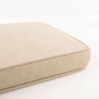 Outdoor-Sitzkissen mit Bindebändern, 40x40x5 cm – formstabiles Kissen in warmem Naturton mit feiner Leinenstruktur und umlaufendem Rahmen, schlicht und zeitlos für Balkon, Terrasse und Garten - Nahaufnahme