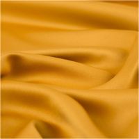 94713-Royal-Micro-Satin-Stoff-Meterware-senfgelb-1-40m-Breite-IMG-4097.jpg Royal Micro Satin Meterware in sattem Senfgelb, 1,40 m breit – glatte, seidig schimmernde Oberfläche im warmen Goldton, als Rolle fotografiert, ausdrucksstark und herbstlich-elegant kombinierbar - stilvoll drapiert