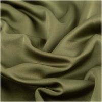 94723-Royal-Micro-Satin-Stoff-Meterware-Jaegergruen-1-40m-Breite-IMG-3945.jpg Royal Micro Satin Meterware in sattem Jägergrün, 1,40 m breit – geschmeichelt glatte, leicht schimmernde Oberfläche in unifarbenem Olivton, als Rolle fotografiert, elegant und vielseitig einsetzbar - stilvoll drapiert
