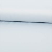 Royal Micro Satin Meterware in zartem Hellblau, 1,40 m breit – federleicht wirkende, seidig glatte Oberfläche im pastelligen Eisblau-Ton, als Rolle fotografiert, luftig und elegant zugleich - ausgerollt und glatt liegend