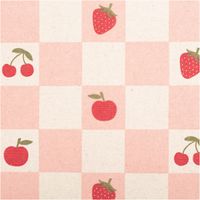 Abwaschbarer Canvas-Tischdeckenstoff, beschichtet, 1,48 m breit – rosa-naturfarbenes Karomuster mit Erdbeeren, Kirschen und Äpfeln in Rot, verspielt und praktisch zugleich - Nahaufnahme