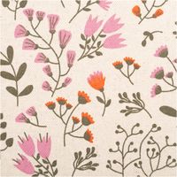 Abwaschbarer Canvas-Tischdeckenstoff, beschichtet, 1,48 m breit – naturheller Grund mit zarten Wiesenblumen in Rosa und Orange-Rot sowie olivfarbenen Blätterranken, lebhaft und charmant - nahaufnahme