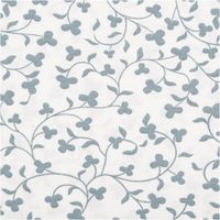 94826-Baumwollstoff-Popeline-Stoff-Blumenranken-wollweiss-blau-1-45m-Breite-IMG-4126.jpg Baumwollstoff Popeline, 1,45 m breit – wollweißer Grund mit zartem Blumenranken-Print in gedämpftem Taubenblau, filigrane Kleeblatt-Blüten und geschwungene Ranken, romantisch und vielseitig einsetzbar - Nahaufnahme