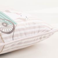 Dekokissen Kinderkissen Tierbabys Streifen beige pastell 30x50cm Kopfkissen mit gestreiftem Design und grafischem Element, Tönen in Beige und Grün, aus Stoffmaterial, rechteckige Form