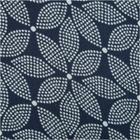 Baumwoll-Voile, 1,40 m breit, in Indigoblau mit großflächigem abstraktem Blumenmuster aus weißen Punkten im Batik-Look – leicht, luftig und ausdrucksstark für sommerliche Kreationen - Nahaufnahme