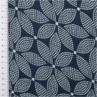 94875-Baumwollstoff-Voile-Sommerdruck-Blumen-abstrakt-Indigioblau-1-40m-Breite-IMG-5094.jpg Baumwoll-Voile, 1,40 m breit, in Indigoblau mit großflächigem abstraktem Blumenmuster aus weißen Punkten im Batik-Look – leicht, luftig und ausdrucksstark für sommerliche Kreationen - mit Massband