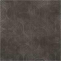 Baumwoll-Popeline „Vintage Washed", 1,40 m breit, in Schwarz mit grafischem Bogenmuster in Ton-in-Ton – dezent strukturiert, zeitlos und vielseitig für Mode oder anspruchsvolle Dekorationsprojekte - nahaufnahme