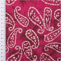 94896-Baumwollstoff-Voile-Sommerdruck-Paisley-Pink-1-40m-Breite-IMG-5109.jpg Baumwoll-Voile, 1,40 m breit, in kräftigem Pink mit großflächigem Paisley-Muster in Weiß-Rosa im Batik-Look – leicht, luftig und ausdrucksstark für sommerliche Kreationen - mit Massband