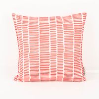 Outdoor Kissen Bliss weiß pink Dekokissen mit roten und weißen Streifenmuster
