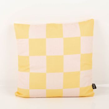 Dekokissen mit Würfelkaro in Lemon Yellow und Natur