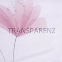 Transparenz des Gardinenstoffs Vision S mit rosa Blütenmotiv auf wollweißem Hintergrund
