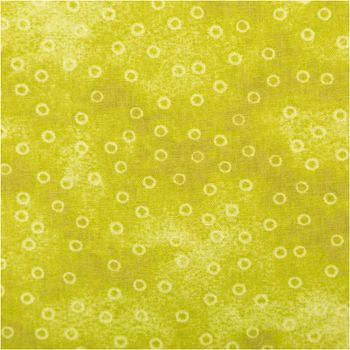 Baumwollpopeline mit hellen Kreisringen auf gelbgrünem Vintage-Washed-Untergrund – frisch changierende Limonengrüntöne, weich und leicht. Breite: 1,40 m. Ideal für Näh- und Quiltprojekte - Nahaufnahme