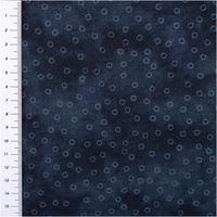 95016-Baumwollstoff-Popeline-Stoff-Kreise-Serie-Vintage-Washed-Marineblau-1-40m-Breite-IMG-5715.jpg Baumwollpopeline mit tonigen Kreisringen auf marineblauem Vintage-Washed-Untergrund – tiefes, satt changierendes Blau, weich und leicht. Breite: 1,40 m. Ideal für Näh- und Quiltprojekte - mit Massband
