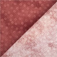 Baumwollpopeline mit tonigen Kreisringen auf weinrotem Vintage-Washed-Untergrund – warm changierendes Altrosa, weich und leicht. Breite: 1,40 m. Perfekt für Näh- und Quiltprojekte - mit Rueckseite