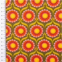 95028-Baumwollstoff-Perkal-Retro-Blumen-JoliJoli-gruen-pink-gelb-1-5m-Breite-IMG-6059.jpg Baumwollperkal JoliJoli mit großen Retro-Blüten in Orange, Pink und Gelb auf olivgrünem Grund – grafisch, farbenprächtig und voller 70er-Jahre-Energie. Breite: 1,50 m. Ideal für Nähprojekte - mit Massband