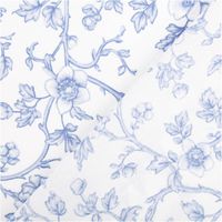95029-Baumwollstoff-Perkal-Retro-Blumenranken-Elisabeth-ecru-blau-1-5m-Breite-IMG-6098.jpg Baumwollperkal Elisabeth mit zarten Blumenranken, Blüten und Beeren in Blau auf weißem Grund – romantisch, zeitlos und im klassischen Toile-Stil. Breite: 1,50 m. Ideal für Kleider und Heimtextiles - mit Rueckseite