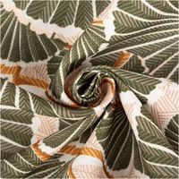 95032-Outdoorstoff-UPF-50--polsterfaehig-wasserabweisend-Ginkgo-Blaetter-beige-gruen-1-50m-Breite-IMG-6047.jpg Outdoorstoff mit UPF 50+, wasserabweisend und polsterfähig, mit großen, fein gezeichneten Ginkgoblättern in Oliv und Ocker auf beigem Grund – botanisch, elegant und ausdrucksstark. Breite: 1,50 m - kunstvoll eingedreht in Falten