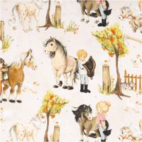 Baumwollwebware Uppsala von Swafing mit Mädchen, Ponys, Hühnern und Katze auf hellbeigem Grund – zart, nostalgisch illustriert und bezaubernd charmant. Breite: 1,47 m. Ideal für Kinderprojekte - Nahaufnahme