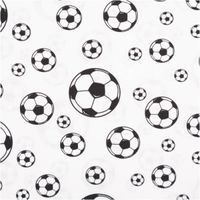Baumwollwebware von Swafing mit schwarz-weißen Fußbällen in verschiedenen Größen auf weißem Grund – sportlich, klar und zeitlos. Breite: 1,47 m. Ideal für Kinder- und Sportprojekte - Nahaufnahme